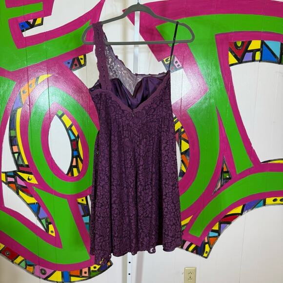 Awei Bridal, Elegant Purple Lace One Shoulder Dress. Size 12. Excellent cond! - Picture 3 of 6
